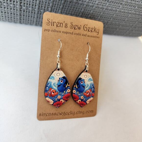 Finding Nemo / Finding Dory Disney earrings - Picture 2 of 2